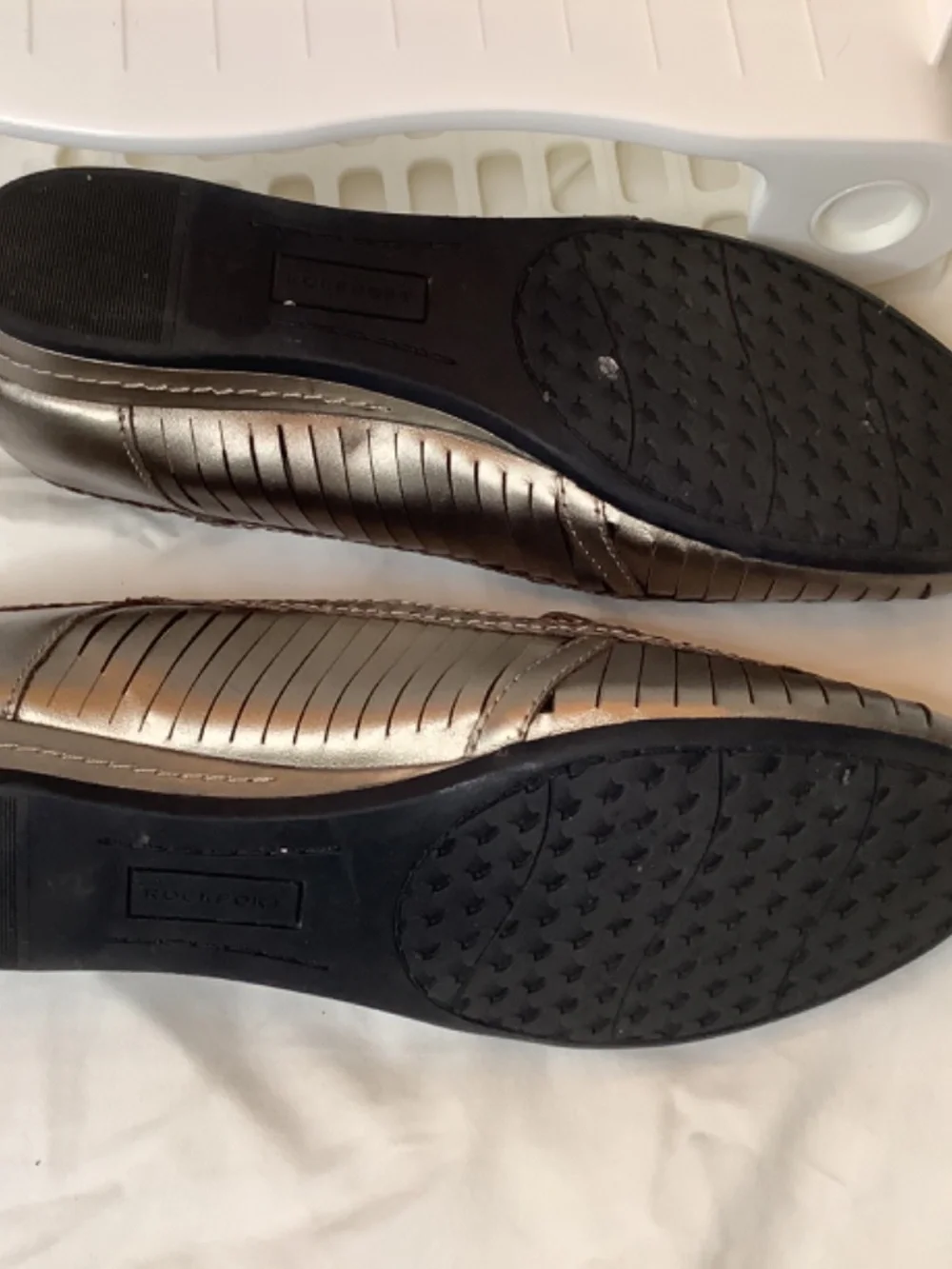 EUC RockPort‎ Bronze Cob Hill Collection sz.8.5 flats leather